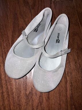 smartfit Sparkle Mary Jane Flats in Silver